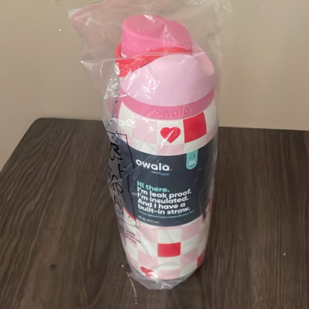 Owala free sip 32 oz Check me out- Sold out online